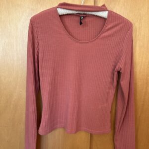 Ribbed long sleeve shirt