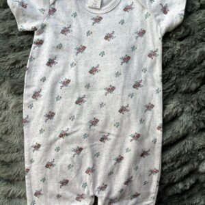 Short sleeve floral beige clip vest