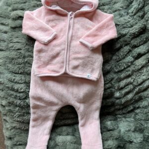 Fluffy pink winter jacket and pants