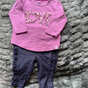 Long sleeve shirt and tights