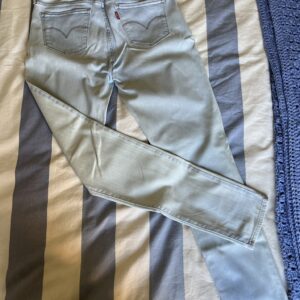 Levis 711 skinny jeans