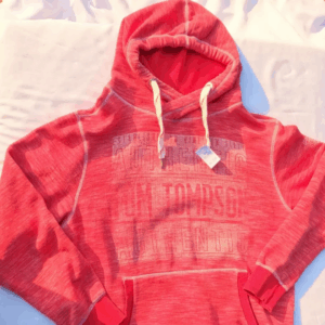 Red heathered Tom Thompson pullover hoodie with a distressed "Authentic" graphic, size men's XL.