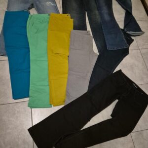 4 X Woolworths tapered pants in size 14, 1 x Levi jeans, 1 x Guess jeans and 2 x Sissy Boy jeans